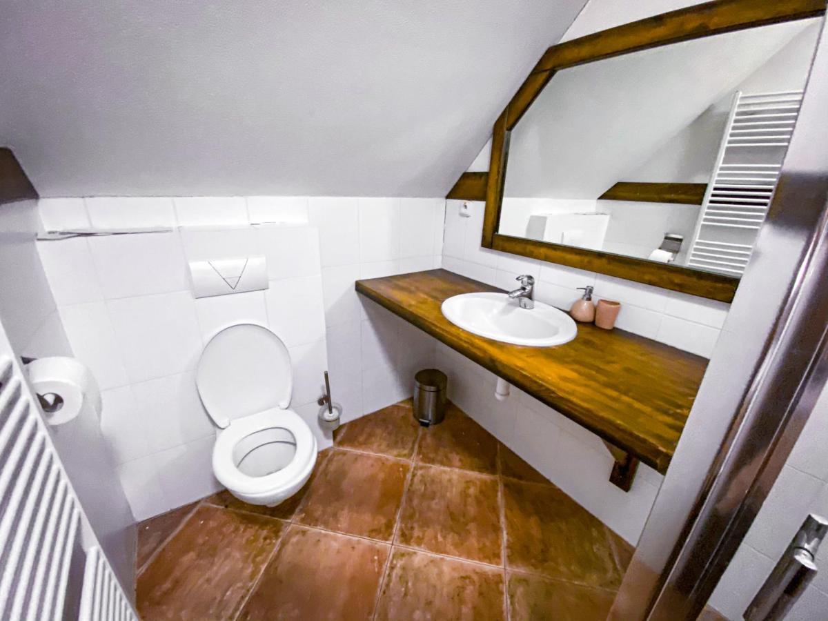 De Luxe S Vyhladom Na Lomnicky Stit Apartmán *